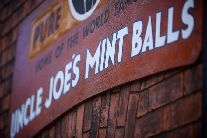 Wigan has its very own <a href="/UncleJoesSweets/">Uncle Joe's Brand</a>, but what's your favourite type of sweet? 🍬🤔

#Sweets #MintBalls #Wigan