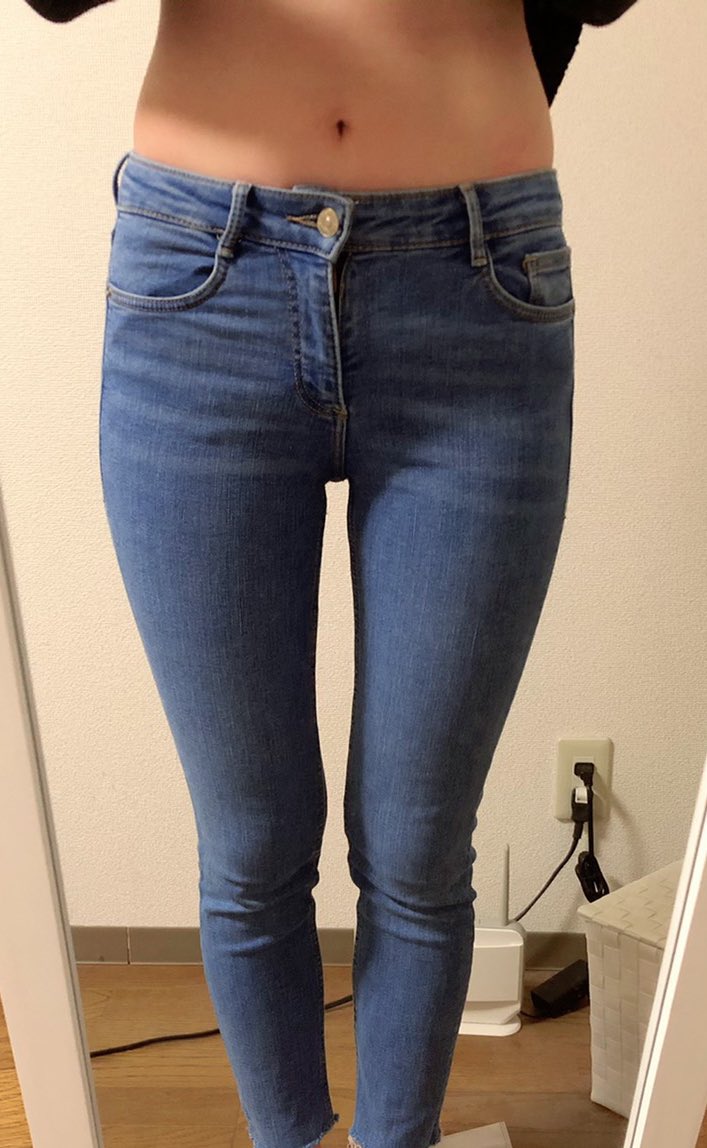 Twitter 上的 やこ 嫌いだったスキニー 太ももの隙間があるから着るの楽しくなってきた てかこのbeforeの写真ですら昔より細い はき始める前の写真ちゃんと撮っておけばよかった もっと太かったの これ１枚のおかげでリンパマッサージと骨盤矯正を定期的に通う時間