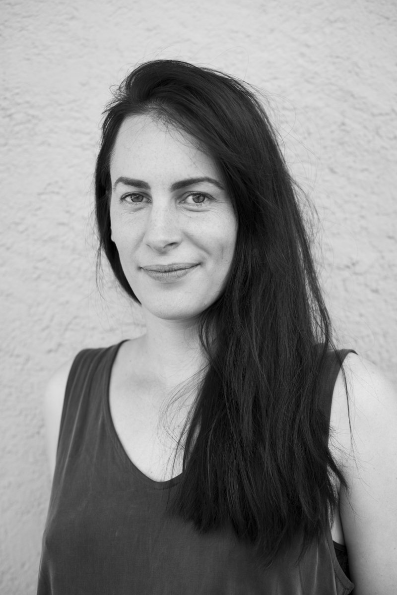 GlasgowShort's tweet photo. #GSFF20 is exactly one week away, so time to introduce our wonderful juries 😻:
For the Bill Douglas Award for International Short Film:
Delphine Jeanneret (@KurzfilmtageWIN ), Laura Rantanen (GSFF19 Bill Douglas Award winner) & Sorayos Prapapan (GSFF20 Filmmaker in Focus)
1/2 https://t.co/Nw6WNDbf5f
