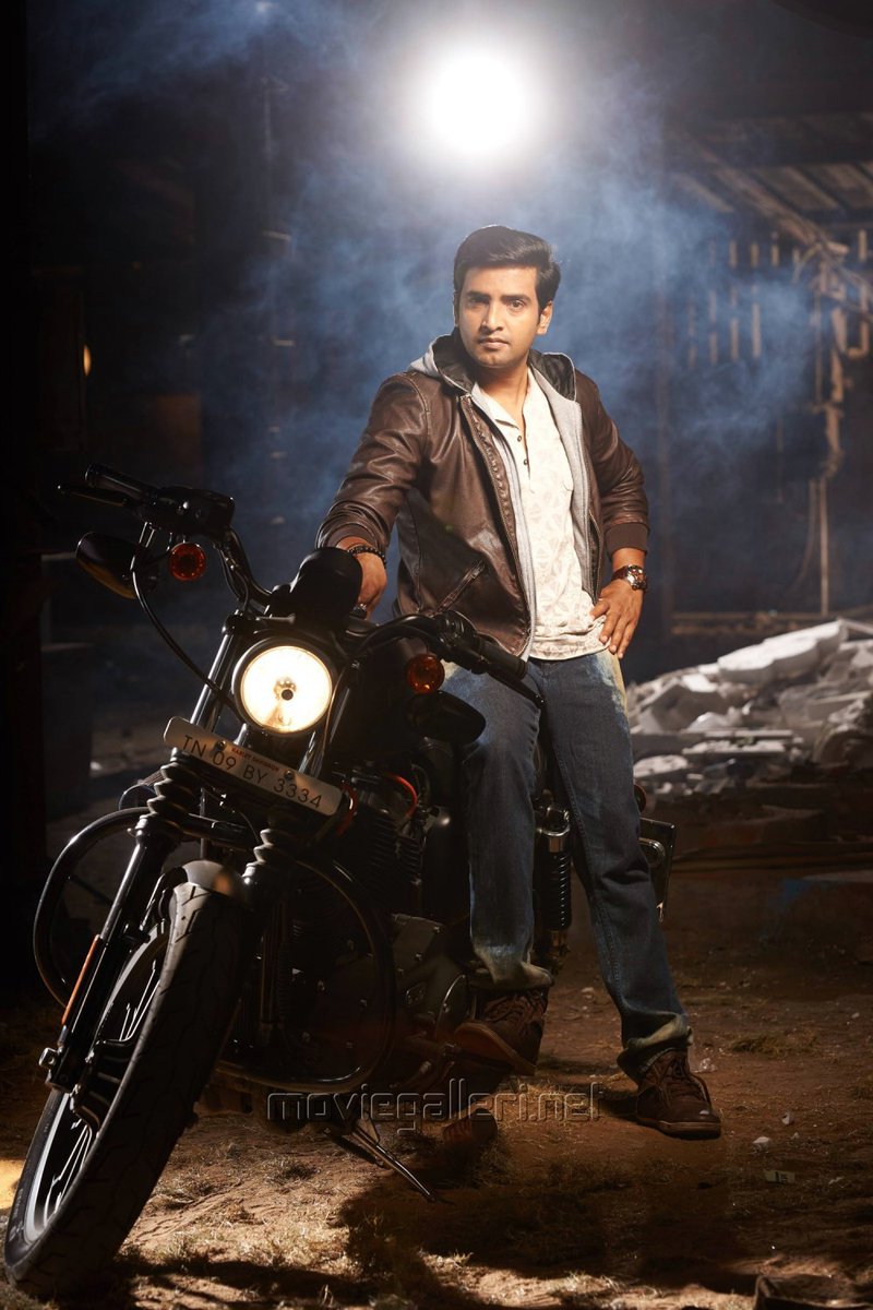 sakthisanta123's tweet photo. #WeWantDikkikoonaFirstLook https://t.co/7GiBSH801r