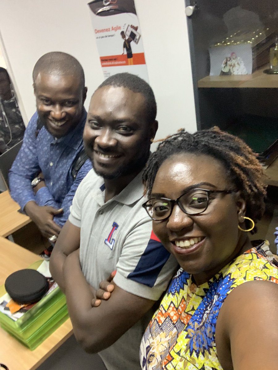 hannafall's tweet image. voyage au cœur de @GroupeSonatel sonatel de nos apprenants de la cohorte 3 de @AcademySonatel l, le pôle digital et le data center nous ouvrent leurs portes , aujourd’hui on sort le nez des ordis, les codes vont attendre 🤩🤩 , team ODC💪💪 #kebetu ##codingforbetterlife