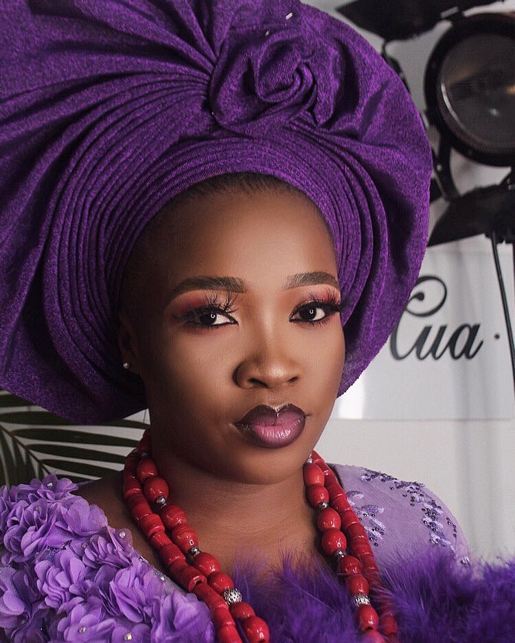 I so love purple 💜

#makeup #beauty #beautiful #nigerianwedding #gele #dress #purple #makeupartist #lashes #oyinmua #veenaturals #4chair #4chairstyles #nigerianhairblogger #nigeria