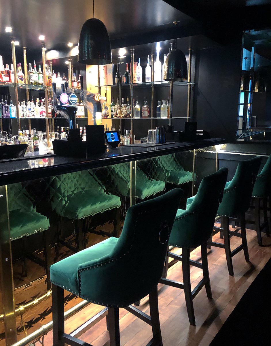 Daily restaurant/bar cleaning available🍸Please get in touch for more information 📞07397389601 📧 april@occialtd.co.uk #essexcleaners #barcleaner #brentwoodcleaner #dailycleans #freshclean #resturantcleaning #topessexrestaurants #Brentwood