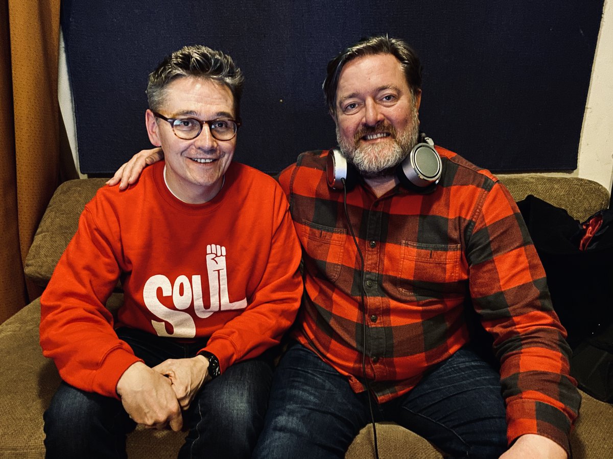 TapeNotes's tweet photo. NEW EPISODE! 💪
We had the pleasure of being joined by @Guy_Garvey and @CraigLPotter from @Elbow to lift the lid on how 'Giants of All Sizes' was written and produced. Loads of gold in here, so make you have a listen!
Download: https://t.co/QrDwqHjuc6 🎧
#elbowband #elbow https://t.co/ARHflZ8FYS
