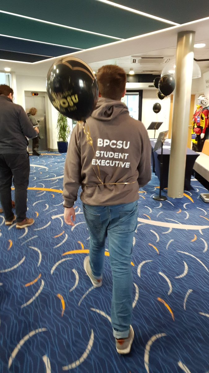 LatteAustin's tweet photo. Still the same proud SU member with a balloon attached to his behind #OVOC20 https://t.co/4wbQ3dkiFX