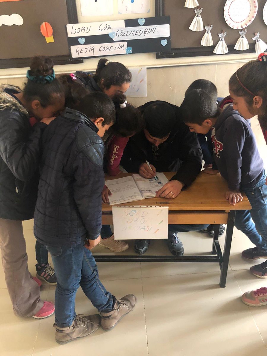 Okulumuzda kurmuş olduğumuz soru çözüm merkezimizde çözemediğimiz soruları birlikte cevaplıyoruz...<a href="/siverekmem63/">Siverek İlçe MEM</a> <a href="/NKapanoglu/">Nuri Kapanoglu</a>