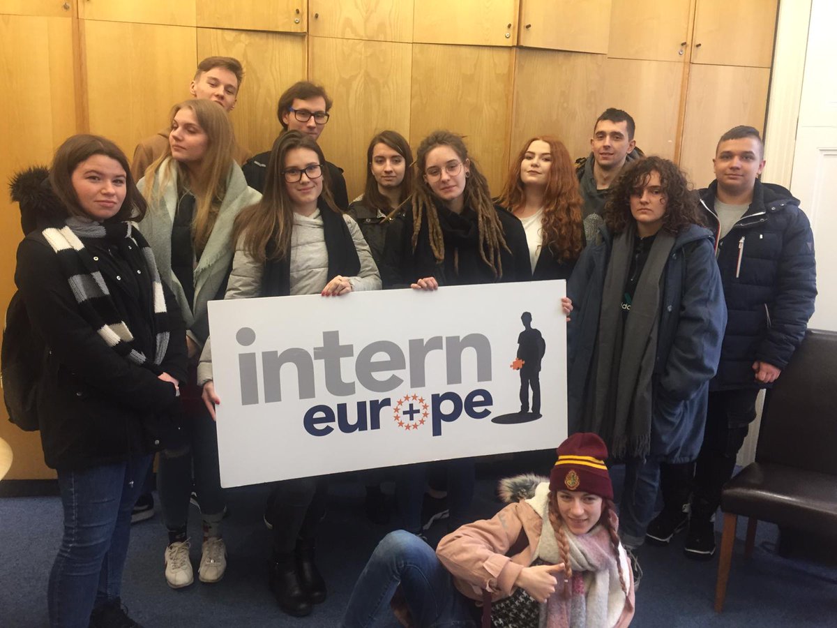 Happy Hump day!

Earlier this week we had an induction in #Belfast for our group from #Poland 🇵🇱. It’s going to be an amazing experience and we can’t wait to see their #journey unfold 🤩.

Good luck with this mobility experience🍀!
#internships #workexperience #Abroad #Erasmus