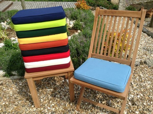 patiouk's tweet photo. What's your colour scheme for Summer 2020? We have a great choice of colourful cushions for chairs, benches, sunbeds&amp; loungers. https://t.co/yP5YznsPzu #colours  #seatpads #gardencushions #comfort #washablecovers https://t.co/A3WDm1kqt4