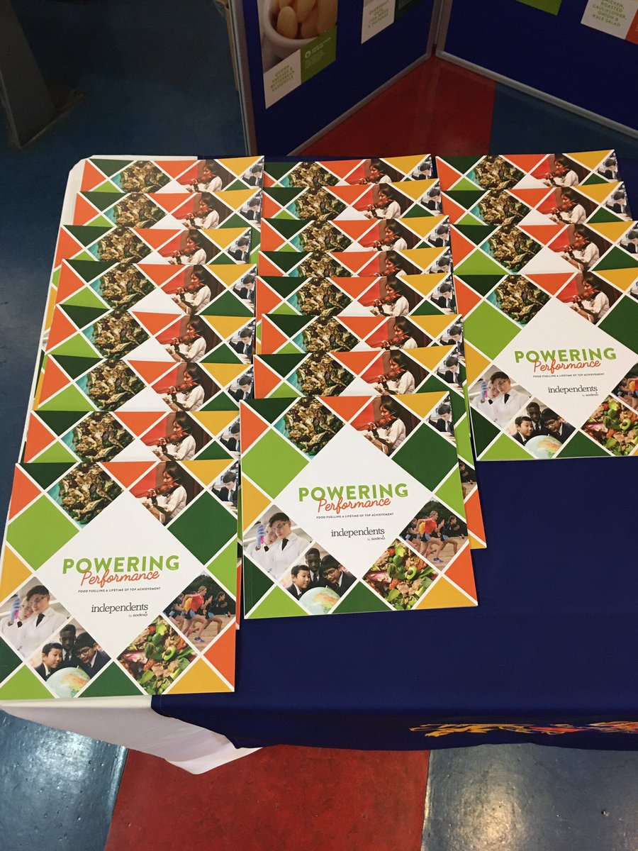 PaulQNutr's tweet photo. Fantastic launch of Powering Performance at King Edward VI! @racarter98 @Jeremyalderton @PeterHadfield9 @TA3SodexoChef @IndiesSodexo @KESSouthampton #nutrition #health #performance https://t.co/ieL3vE2usg