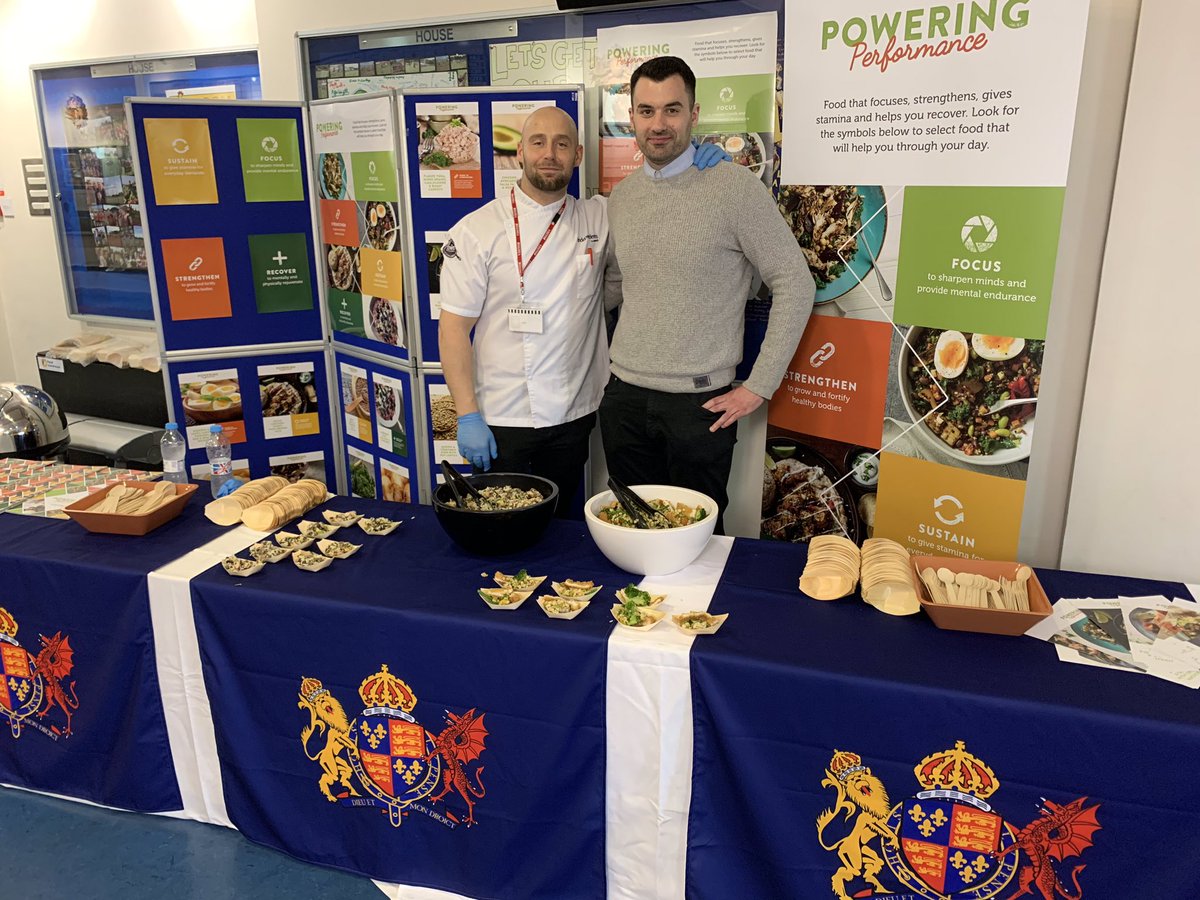 PaulQNutr's tweet photo. Fantastic launch of Powering Performance at King Edward VI! @racarter98 @Jeremyalderton @PeterHadfield9 @TA3SodexoChef @IndiesSodexo @KESSouthampton #nutrition #health #performance https://t.co/ieL3vE2usg