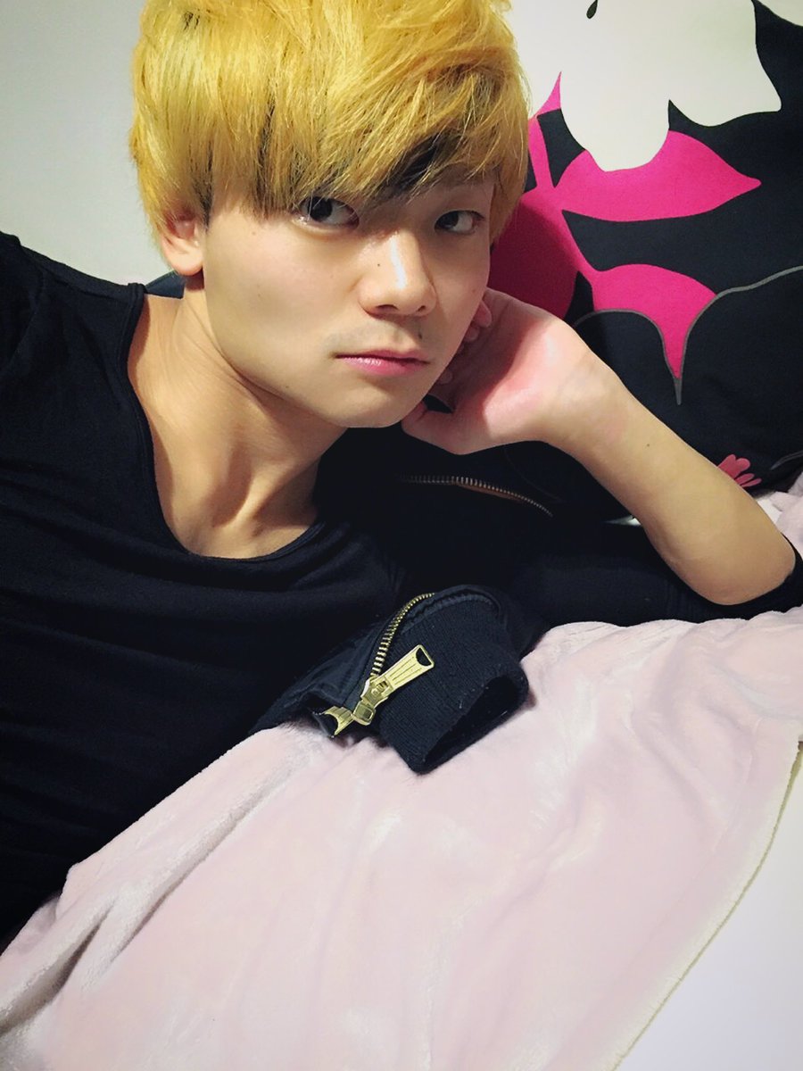 _shun_maruyama_'s tweet photo. もうこんな髪色にする事は無いんだろうなぁ…。。
5年前くらいかなぁ
#ブリーチ  #hair  #men #attraqt .#17live #sunplus #sunmusic #丸山隼 # ○。
#ダンス #dance #댄스 https://t.co/VTWlMMMFCL