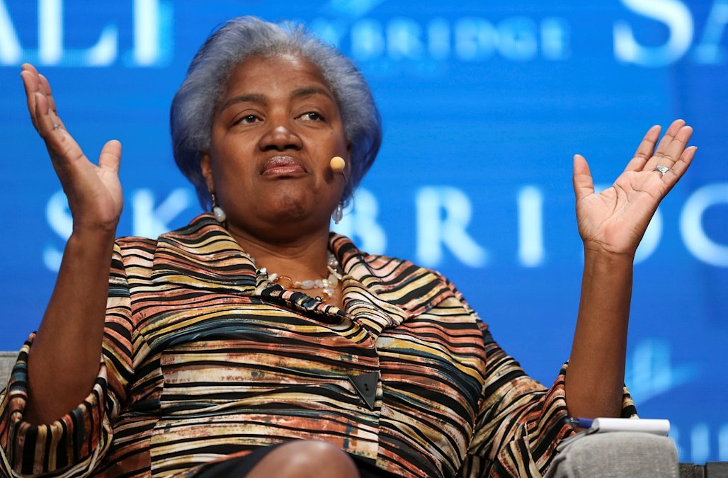 snowball1926's tweet photo. Another Thursday and @FoxNews has not announced what they are going to do about @donnabrazile .  Let's remind Fox that they MUST fire Donna.  They suspended @JudgeJeanine and NOTHING has been done about Donna.  What's up with that Fox News?

#firedonnabrazile https://t.co/dVr46ACq8Y