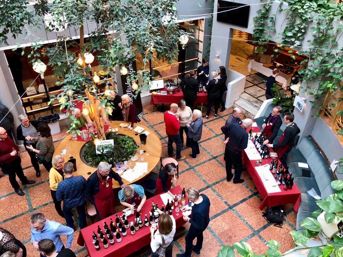 Assieme a oltre 200 etichette provenienti da tutto il mondo, i vini di Villa Spinosa sono presenti alla degustazione organizzata da Munskänkarma in Svezia a Västervik. #MadeInItaly, #MadeInValpolicella!  #villaspinosa #villaspinosaintheworld #svezia #wine #amarone