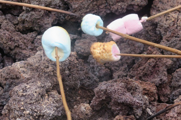 sightDOING's tweet photo. Look for a long stick and be sure to rotate the marshmallow evenly — if you pick the right vent, it'll cook quickly! // Keep reading at --> https://t.co/KXu2O3CezI #Guatemala #Volcano #Antigua #sightDOING https://t.co/9li8a7N1Mq