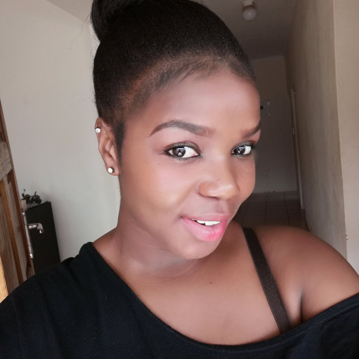 MreeRendie's tweet photo. #NewProfilePic https://t.co/XJSJVptqHm