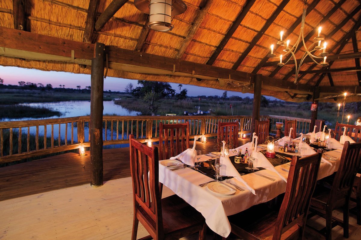 Dinner setting for the evening at Gunns Camp.

Background music? The sounds of the bush of course 😉

underonebotswanasky.com/botswana-lodge…

#botswana #africa #travel #dinner #views #experience #bush #TravelTuesday
