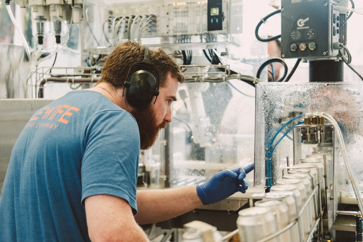 boundarybrewing's tweet photo. We’ve been canning some amount of beer this year.
Lots of fresh Imbongo and Forever Ago recently.
Along with an old favourite being canned later this week.
All available at the Taproom this weekend.
Fri 4-11. Sat 2-11.
Pizza by #ThreeByTwo
The Hops will fly. https://t.co/gfRZh2d4Tn