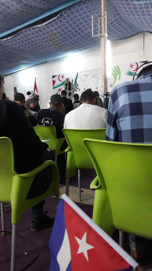 EmbaCuba_Argel's tweet photo. #Cuba🇨🇺 presente en Foro Internacional de Jóvenes para la Solidaridad con el Sahara Occidental #IYFSWS. Presidente🇪🇭 Brahim Ghali inaugura foro y resalta valores y principios en favor independencia, justicia y paz de los +200 jóvenes participantes. https://t.co/qXHphkvTKu