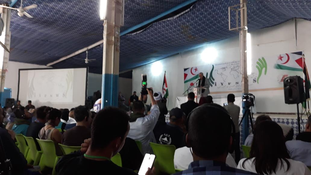 EmbaCuba_Argel's tweet photo. #Cuba🇨🇺 presente en Foro Internacional de Jóvenes para la Solidaridad con el Sahara Occidental #IYFSWS. Presidente🇪🇭 Brahim Ghali inaugura foro y resalta valores y principios en favor independencia, justicia y paz de los +200 jóvenes participantes. https://t.co/qXHphkvTKu