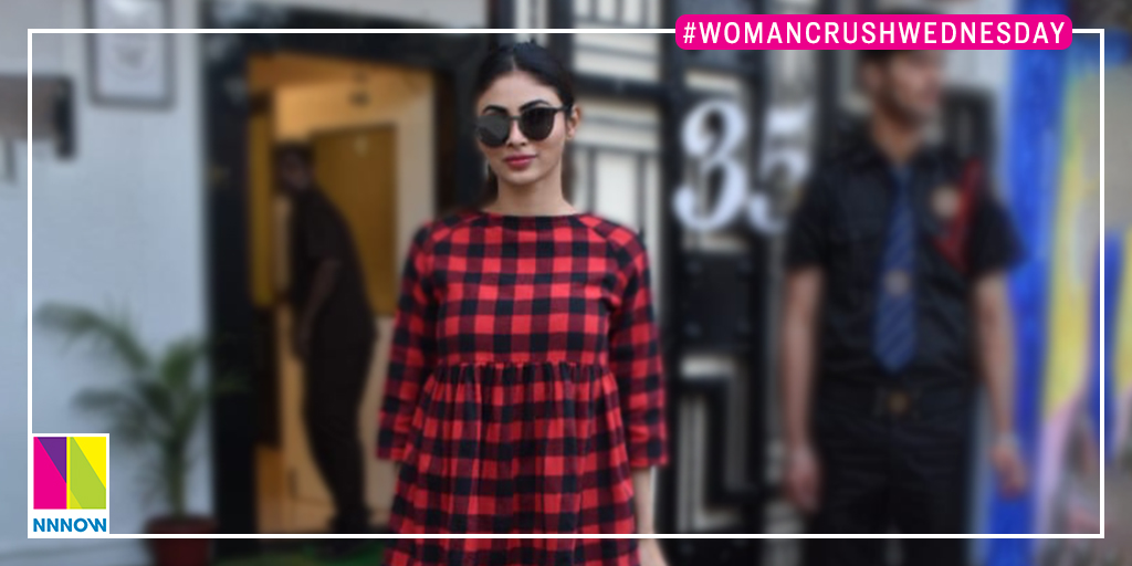 heynnnow's tweet photo. Spotted @Roymouni in a checkered dress! Her head-to-toe chic ensemble surely makes our heart skip a beat.
To get a similar seasonal staple, head to: https://t.co/bzQovpuSlg
#wednesdayfashion #mouniroy #checkereddress #red #black #womenstyle #womensfashion #womenstrends #ootd https://t.co/FpKMMV7pSj