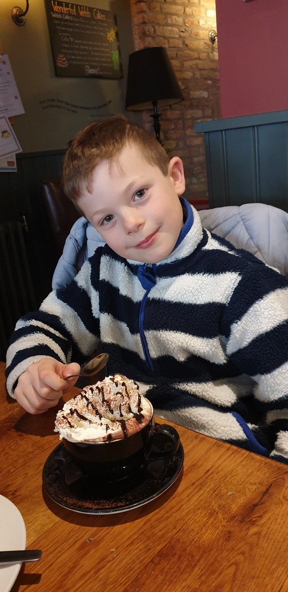 johannawitchell's tweet photo. Thank you @coffeenumber1  whitchurch for my free #rolladouble #winafreehotchoc  #insetdaytreats #myownmoney helping @samaritans https://t.co/IsBpKUcywe