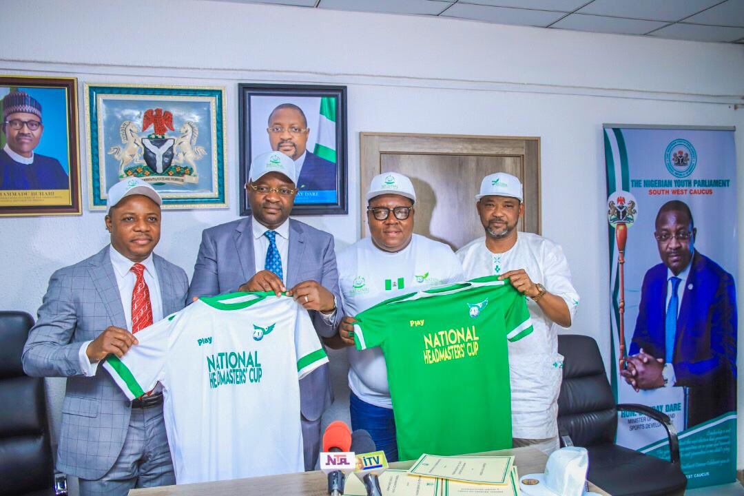 SundayDareSD's tweet photo. Return of the Principal’s Cup and Start of the Headmasters Cup: yesterday the Ministry of Youth and Sports in partnership with Hideaplus signed an MOU for the commencement of the HM and PP cups after months of discussions. This is a boost to grassroot sports development ... https://t.co/LMdLoSahzQ