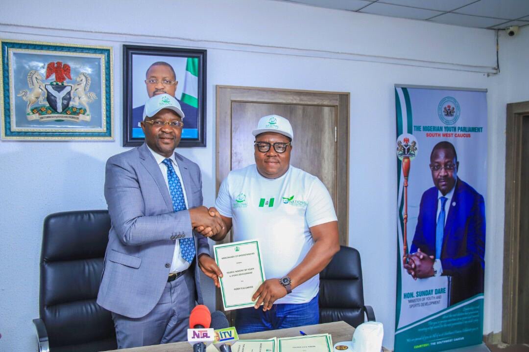 SundayDareSD's tweet photo. Return of the Principal’s Cup and Start of the Headmasters Cup: yesterday the Ministry of Youth and Sports in partnership with Hideaplus signed an MOU for the commencement of the HM and PP cups after months of discussions. This is a boost to grassroot sports development ... https://t.co/LMdLoSahzQ