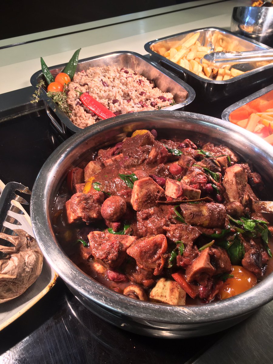 jenlehane's tweet photo. @eatwellelior @EatWellBarts #MushroomButterbeanStroganoff #JerkJackFruit #FreshandFruitySlaw #allhomecooked #allgoodness #allvegan.
#PlantCafe
#EC1A7BE https://t.co/p8klW4m3oJ