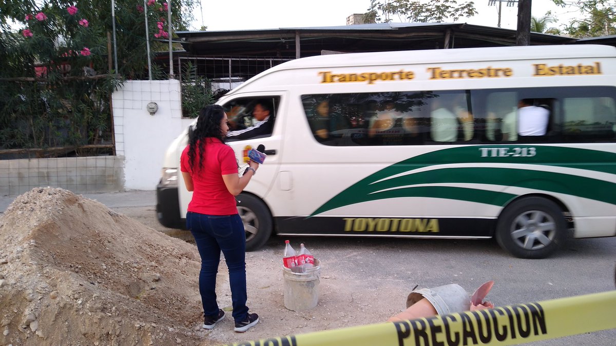 IvanGonzalezE's tweet photo. @GrupoSipse Tratando de sacar la nota y lo autos no dejan de pasar 😄 Gracias por informar! https://t.co/6TXDgTlyrB