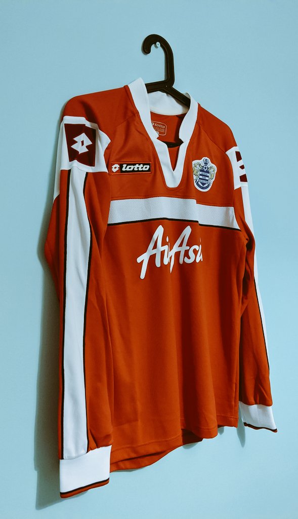 shirtlane's tweet photo. I have a love of @lottosport #FootballShirts and this is another 👌 #QPR 2012-13 Away, Large and a long sleeve too. 

#takeatrip #JulioCesar #Samba #Granero #WrightPhillips #Taarabt #Remy #Zamora &amp; still relegated

DM your bids
Min. bid £15
£3 UK postage
Highest bid at 10pm wins https://t.co/TpwojeKL2D