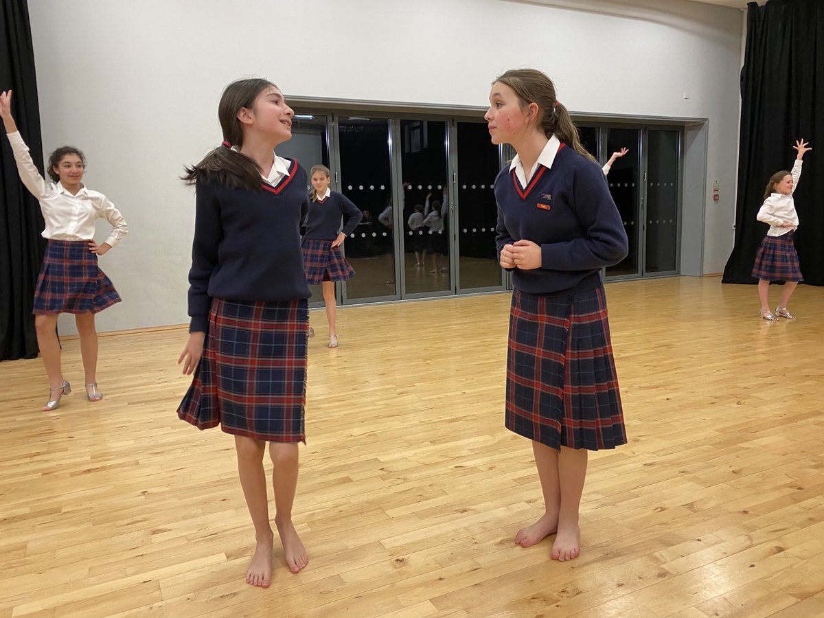 EagleHouseSch's tweet photo. Rehearsals continue for Seussical, this term's big musical. A large cast, big band, dazzling costumes, a wonderful set and an array of Dr Seuss characters! #EHSDrama @EHActing #EHSPassionforLife #musicaltheatre https://t.co/KWjF4pTbWK