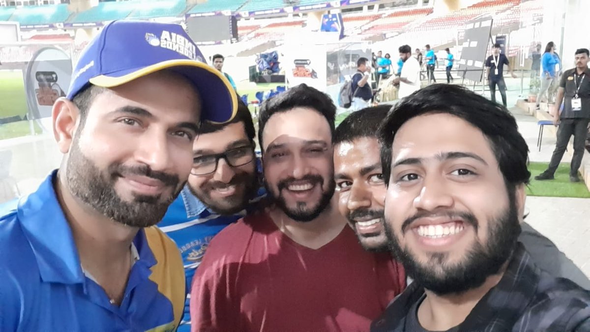 debashish__'s tweet photo. What a match... What a moment🙌 IND vs SriLanka.
Had a pic with the man of the match. Well played @IrfanPathan 🙌 https://t.co/WgP84isX7A