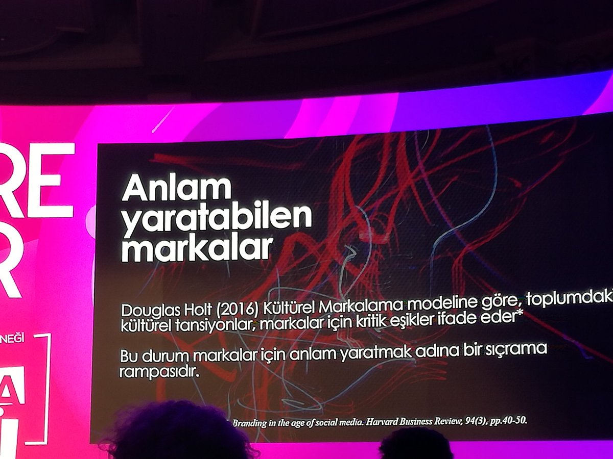 BrandTalks's tweet photo. "Fonksiyonel, kişisel ve kolektif faydayı anlayan ve bunları bir arada sunan markalar birer anlamlı marka olurlar." Serhat Akkılıç, Havas Türkiye Kreatif Grup CEO. #BrandTalks @TrArasDernegi #arastirmazirvesi #degeredeger https://t.co/4CCEbk5NnX