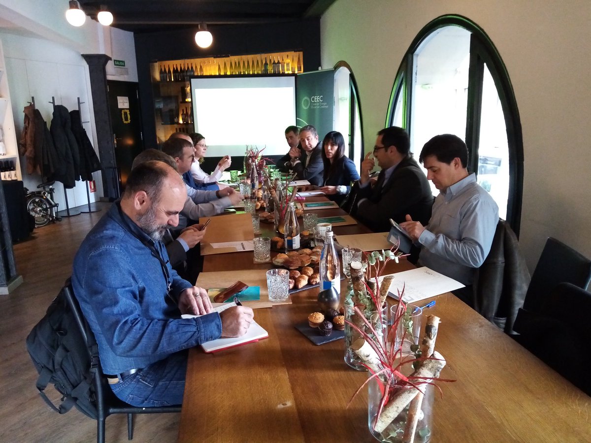 clusterEE's tweet photo. Avui duem a terme un #EsmorzarCEEC amb @cefiner, @2GEnergy, @electradistrib, Gave, @IGNIALIGHT, @LaSalleBCN. Una forma immillorable de conèixer la nostra feina i fer networking amb empreses del sector. https://t.co/awAlrm9Vc1