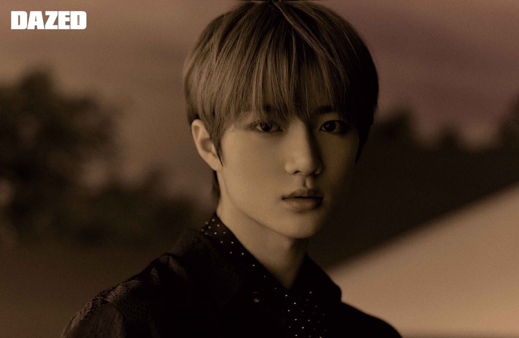 Beomgyu TXT Sabet Rookie of The Year ke-12 dari The Fact Music Awards 2020 di Tengah Wabah Corona di Korea © DAZED Korea