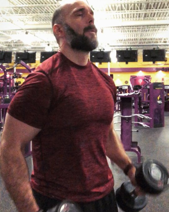 Shoulder is still in bad shape but I&rsquo;m finally back in the gym. Tired of being tubby. #fitover40 #gottalookgoodnaked<a href="/tag/fitover40"class="tags"><span>#fitover40</span></a><a href="/tag/gottalookgoodnaked"class="tags"><span>#gottalookgoodnaked</span></a>