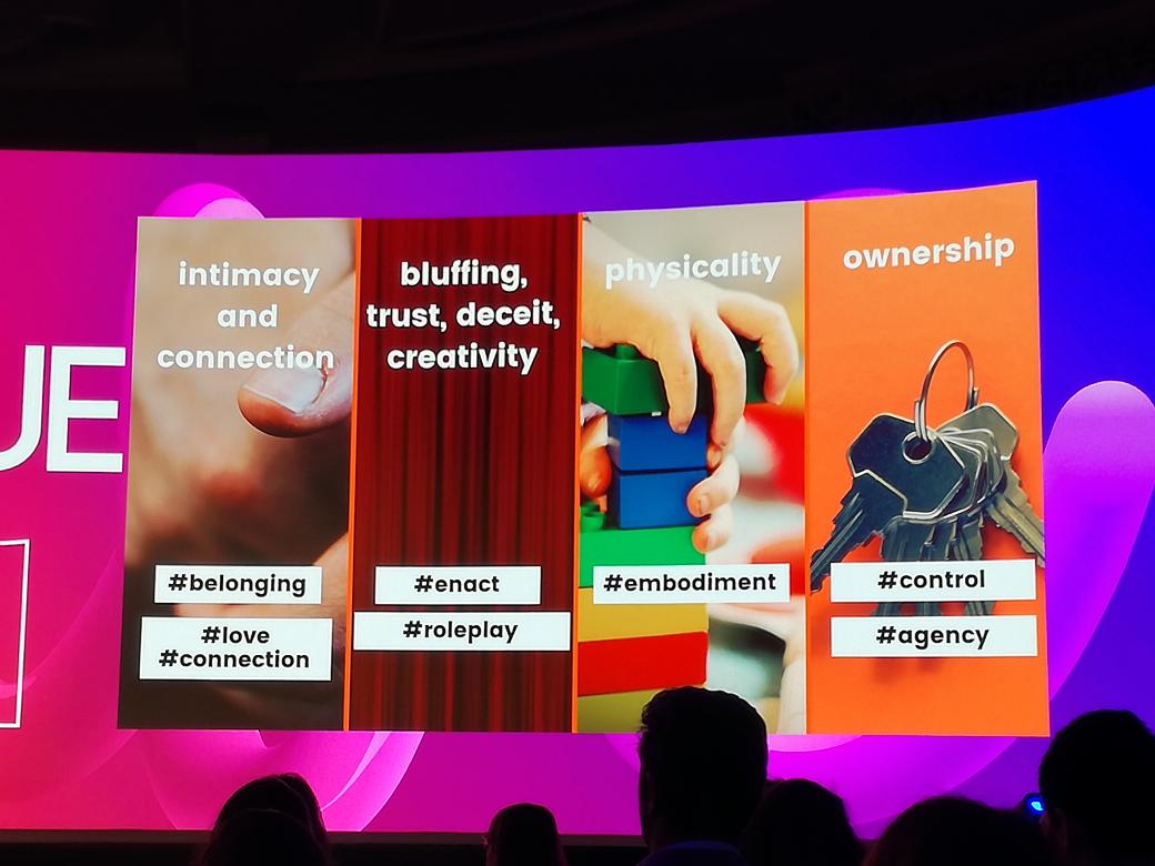 BrandTalks's tweet photo. "Ürün tasarım sürecinde insanlara yaratma yetkisini verince daha yaratıcı ürünler ortaya çıkıyor."

Oana Popa Rengle - Anamnesis Kurucusu

 #BrandTalks #AraştırmaZirvesi @TrArasDernegi #degeredeger https://t.co/tToj0HroRi