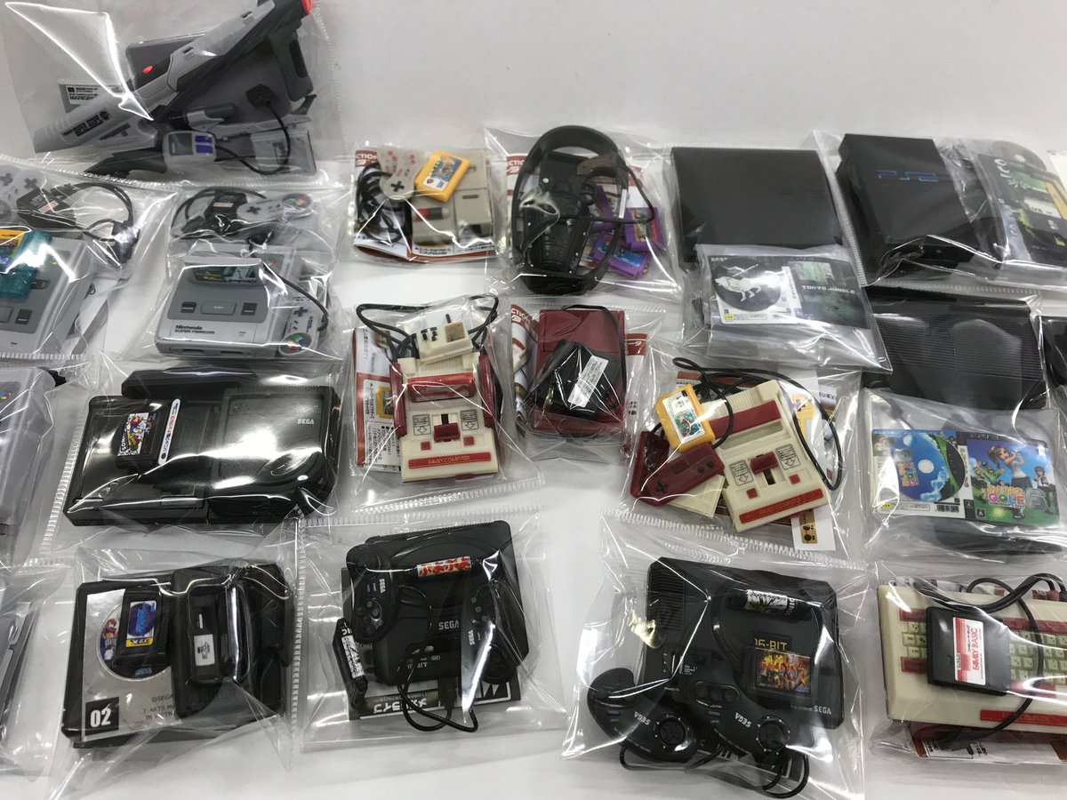 ロボットロボット３号店 ゲーム機いっぱい ファミコン スーパーファミコン メガドライブ プレイステーション 中野ブロードウェイ ロボットロボット