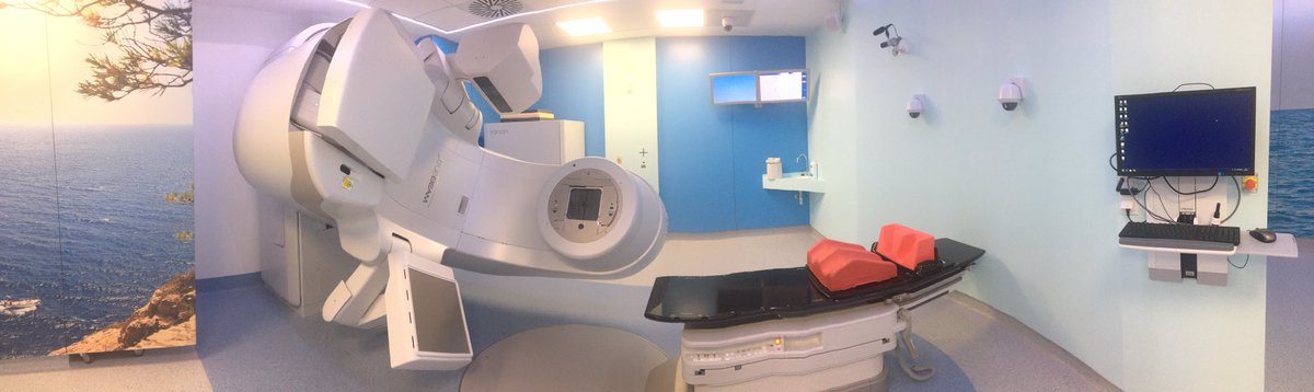 izaskinha's tweet photo. A los futuros MIR en #OncRad y #PhysRad oncología Radioterapica,@GabrielaOses_ y yo, os invitamos a conocer nuestro plan docente, servicio y equipo. Contacta con nosotros #MIR2020Abierto @hospitalclinic. Nuestros resis @DiegoAMG88 @tannyda02 estarán tb encantados de informaros! https://t.co/4SZQfroumW