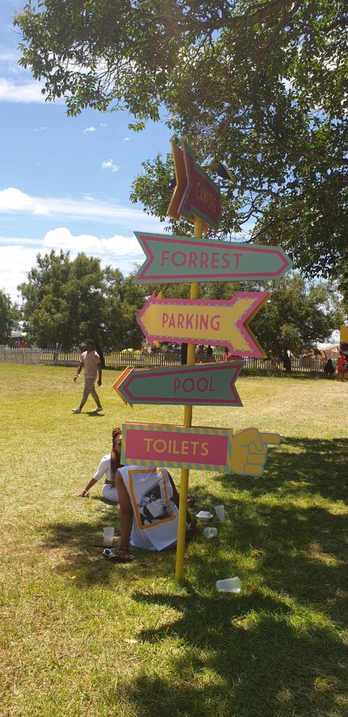 MsDee_Kortjass's tweet photo. It’s not just diBack yard pool nton nton there was even a stage section, oxygen station and food stalls https://t.co/oNKDUW1e3J