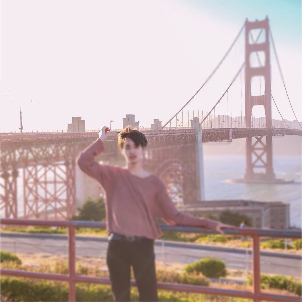 ps: being a  #yoonhwi stan means you gotta embrace the matchy things.so let's started with this. their 'legendary' lovecafe at golden gate bridge 