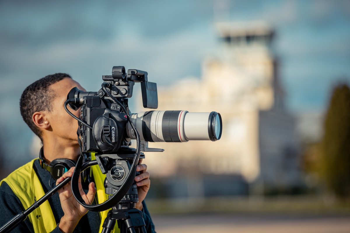 CanonFrance's tweet photo. Immersion au cœur de l'Agressor Air Squadron. ✈️ @AirborneFilms vous ouvre les portes du Programme d'entraînement militaire aéroporté pour les Forces Armées, filmé avec l'#EOSC200. 🎥
Découvrez la vidéo ➡️ https://t.co/Vc2SSfFAnp https://t.co/v11zyzIHHU