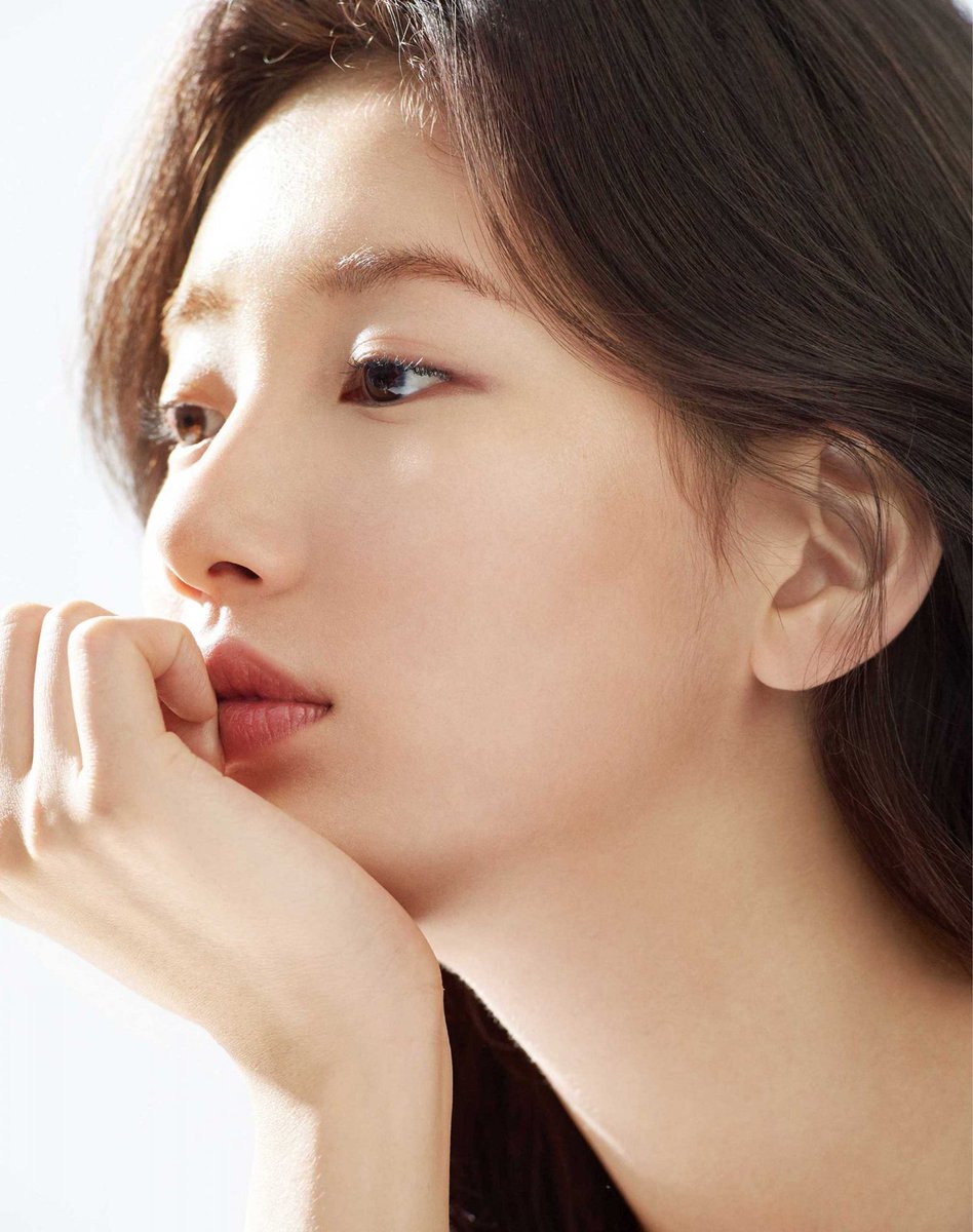 knot_archive's tweet image. 2019년 2월호 별책부록 
#배수지 #수지 #SUZY #BaeSuzy #裵秀智 #ペ・スジ #スジ #랑콤 #Lancôme 

ⓒ 마리끌레르 코리아 (Marie Claire Korea)
ⓒ 랑콤(Lancôme)