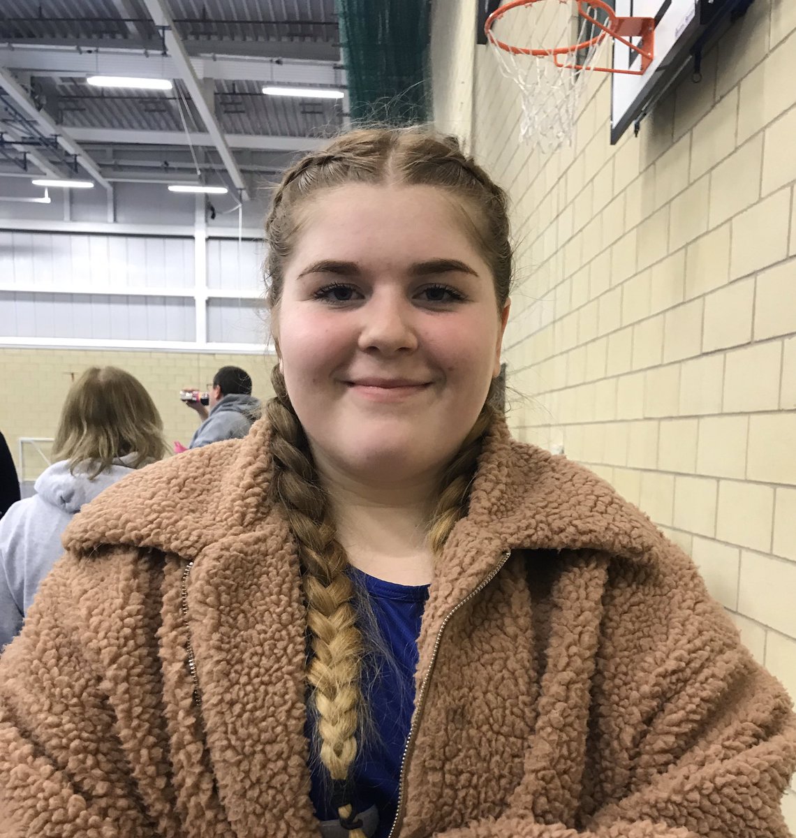 Player and Players Player last night for Ellie- amazing shooting! 👏🏼👏🏼🇺🇦🏀 <a href="/MrsMcFlurry/">Kelly McCubbin</a> @MonmouthCompPE