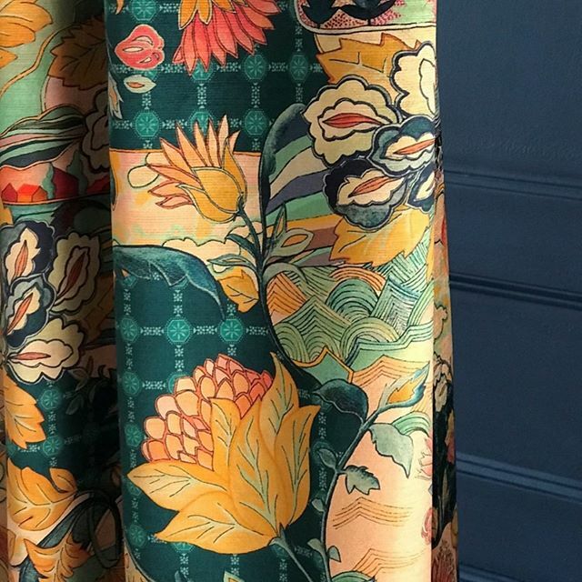 PosnerInteriors's tweet photo. HELLO SPRING!!! NEW NEW NEW fabrics in our showroom now ! hand drawn elements from Osborne and littles spring collection! https://t.co/aCns5Bhr6x https://t.co/RkVIVYsv2C