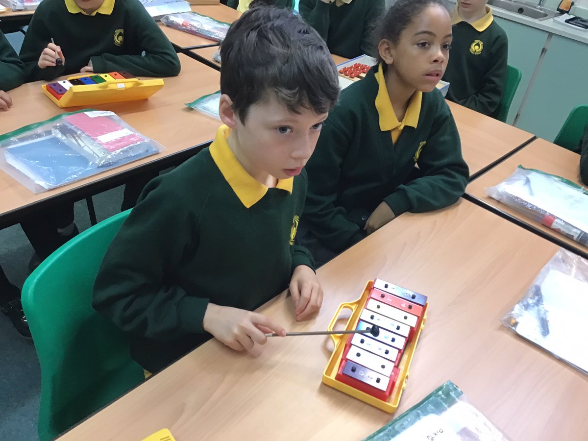 larksMPS's tweet photo. We’ve enjoyed using the glockenspiels again in music this week @MusicMPS_ https://t.co/sus0ZTC5Mt
