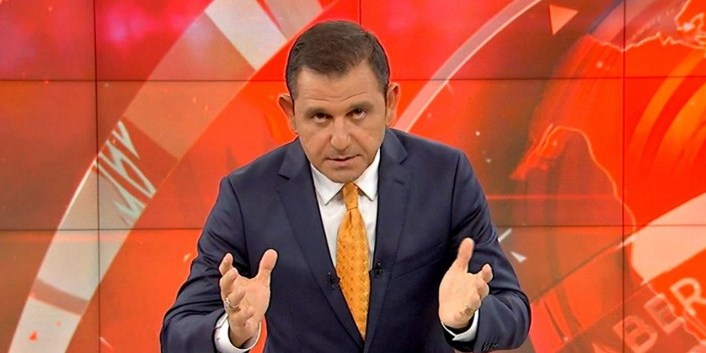 yeniyasamgazete's tweet photo. FOX TV’den tutuklanan arkadaşlarımıza sansür

Fatih Portakal, FOX ana haberde tutuklanan gazetecilerin isimlerini sayarken arkadaşlarımızı görmezden geldi. Yayınlanan haberde Kılıçdaroğlu’nun arkadaşlarımıza seslendiği bölüm de sansürlendi

https://t.co/HQKN8fjJnq https://t.co/nZtYtzAKoS