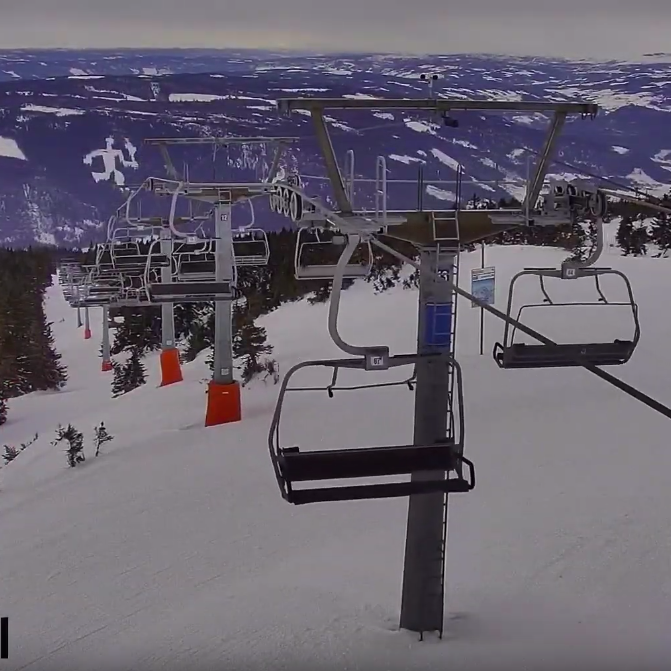 Norway_Live's tweet photo. Nå kan du se direktebilder fra Hafjell Alpinsenter hver dag fra 08 - 13 på Ski-TV på Norway Live! Eller du kan se livestreamen på https://t.co/3RSXFghwuF! #Hafjell  #påske #moodsofnorway #hafjellbikepark #hafjelltoppen #ski #midtstasjonen #hafjellalpinsenter #Visitinnlandet https://t.co/WdVl8v8Hrk