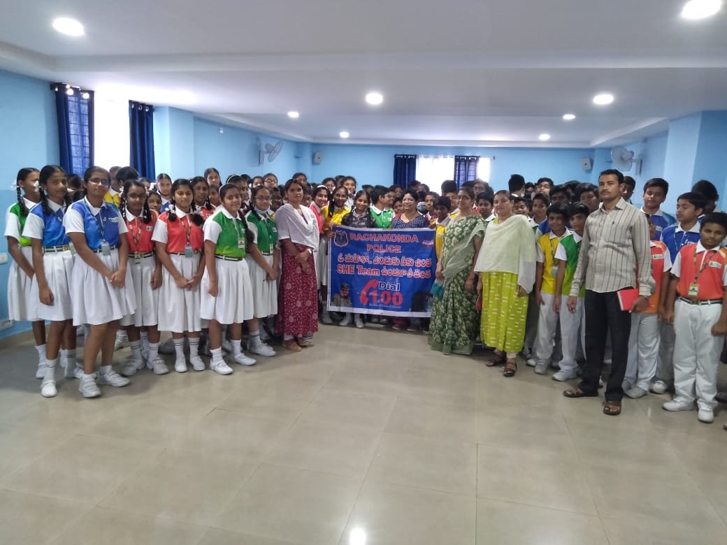 MalkajgiriCop's tweet photo. Today #Sheteam_Vanasthalipuram has conducted an awareness program in #Indu_Aranya_International_School Bandlaguda of @HayathnagarPS limits & explained abt #evteasing, #Child_Marriages, #Socialmedia & #CyberCrime awareness.
@TelanganaDGP @TS_SheTeams @She_TeamRCK1 @TelanganaCOPs https://t.co/v7hyNydg4R