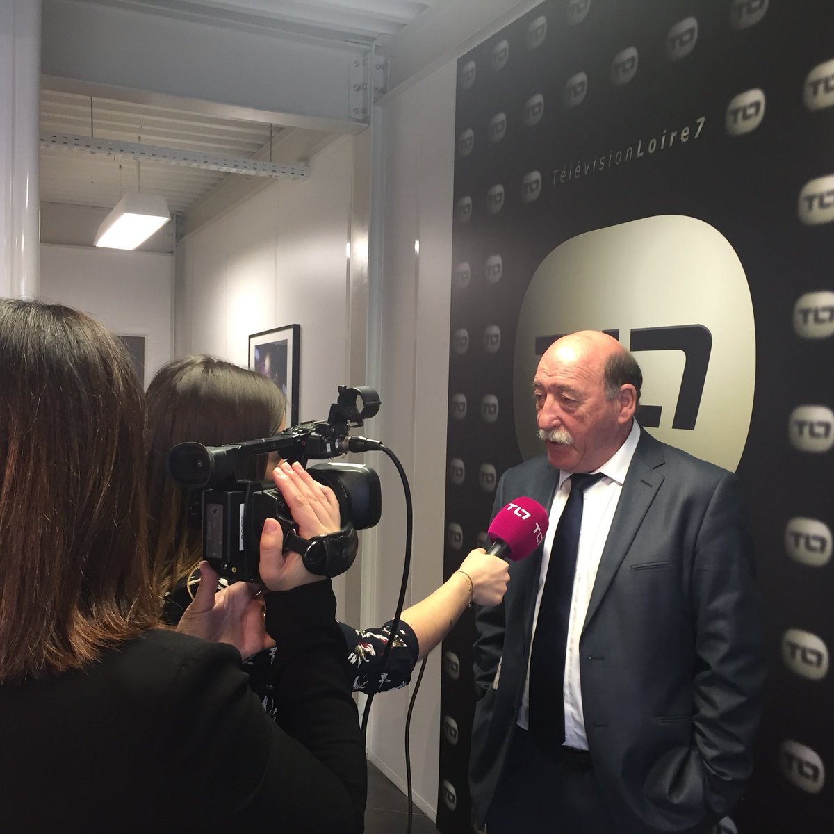 patrickrevelli3's tweet photo. À 10 minutes de l enregistrement du débat sur TL7 !
#SaintEtienneAvantTout https://t.co/2jEQDOdAHb